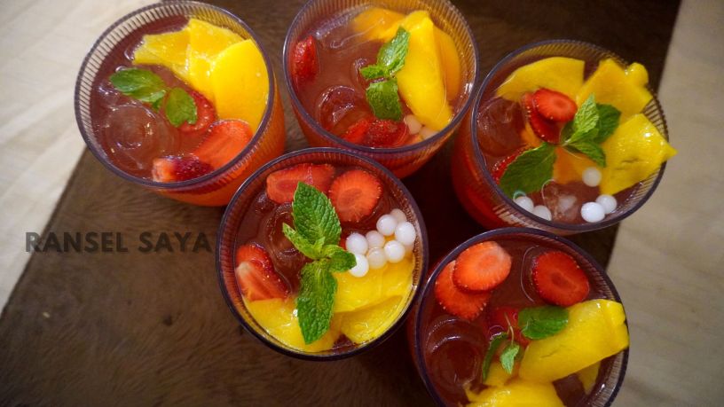 Ice Premium Tea with Assam Tea, Vanilla, Rose, Manggo and Strawberry Spicey Garden Cafe and Resto