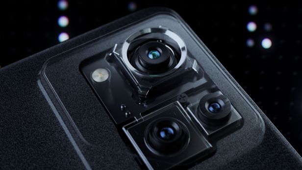 Dengan ROG Phone 8 Series bidikan mulus juga bakal didapat berkat 6-Axis Hybrid Gimbal Stabilizer 3.0