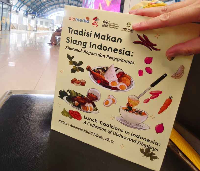 Tradisi Makan Siang Indonesia